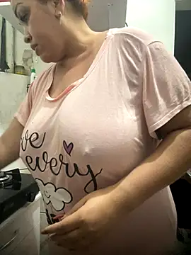 Bruninhaa34 online show from November 2, 7:39 pm