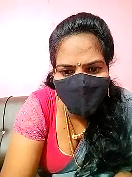 Snapshot of melina214 chatting on October 22, 3:44 am melina214 online show from October 22, 3:44 am