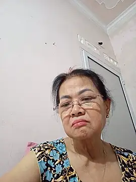 Hotestlove online show from May 29, 10:46 am