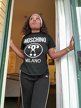 slimcateee online show from April 7, 3:36 pm