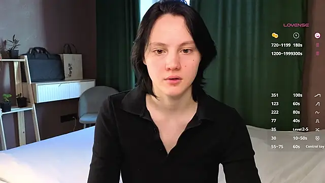 MaryCoopeer online show from October 31, 5:09 am