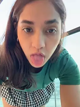 CuteFatima online show from November 30, 1:04 pm