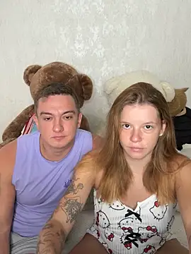 Snapshot of mia___mi chatting on September 29, 7:13 am mia   mi online show from September 29, 7:13 am