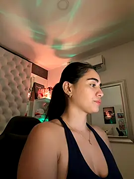 Snapshot of ZarahEvans chatting on October 15, 8:22 pm ZarahEvans online show from October 15, 8:22 pm