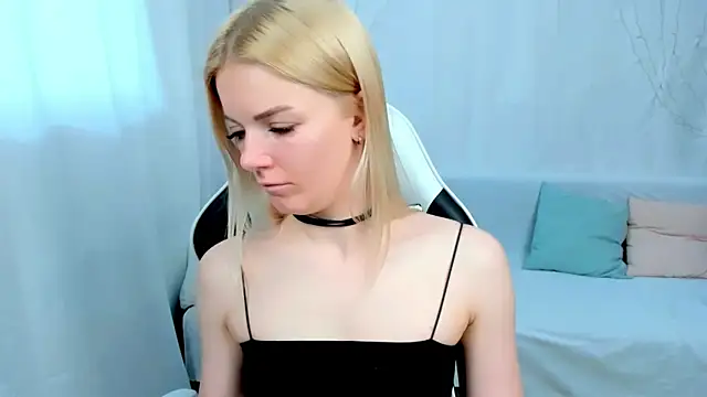 Lily Daviss online show from April 13, 4:36 am