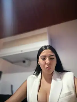 Sofia Collins- online show from January 17, 11:56 pm