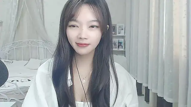 Snapshot of Jenny-Z chatting on October 19, 3:41 am Jenny-Z online show from October 19, 3:41 am