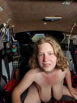 Snapshot of Evalain_shadow chatting on October 20, 2:58 am Evalain shadow online show from October 20, 2:58 am