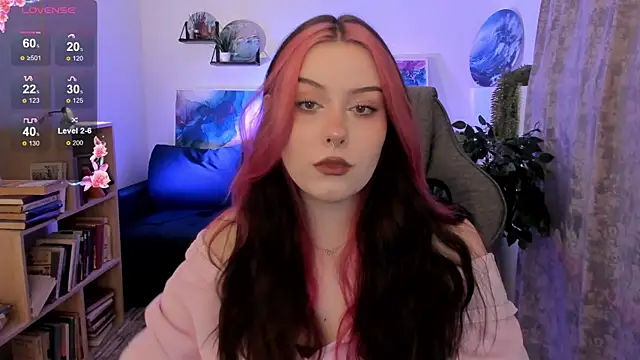 CoralineKeyns online show from April 15, 5:19 am