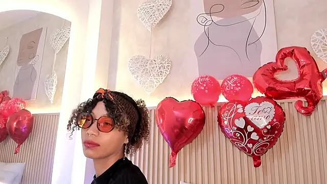 daiana curly online show from February 14, 8:00 pm