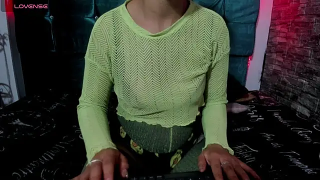 Cloee66 online show from April 17, 1:46 pm