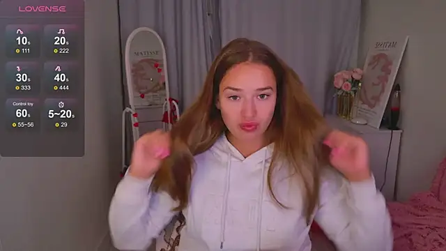 LovelyJessie online show from February 19, 2:05 pm