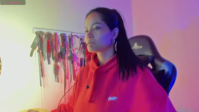 scarlet-kennedy98 online show from March 18, 10:26 pm