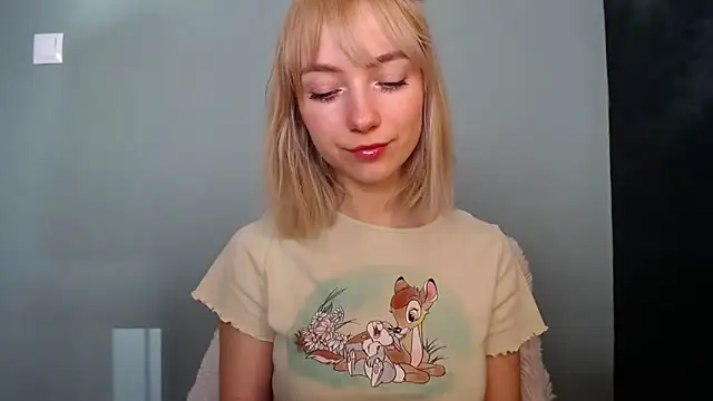 LuciaYoung online show from March 9, 7:55 am