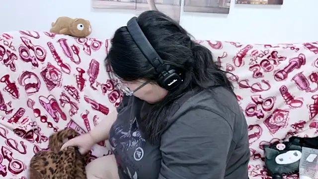 Nadine asian online show from February 25, 4:00 am