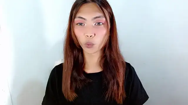 freshJULIA18 online show from December 1, 5:15 pm