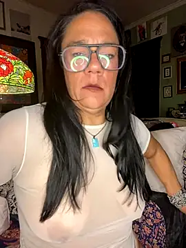 sexyasscougar online show from September 18, 7:40 am