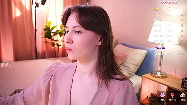 askaudrey  online show from March 28, 1:43 pm