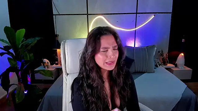 Gia Mazzon online show from October 14, 4:31 pm