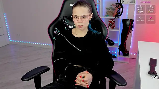 Latex Kitty online show from June 16, 3:13 pm