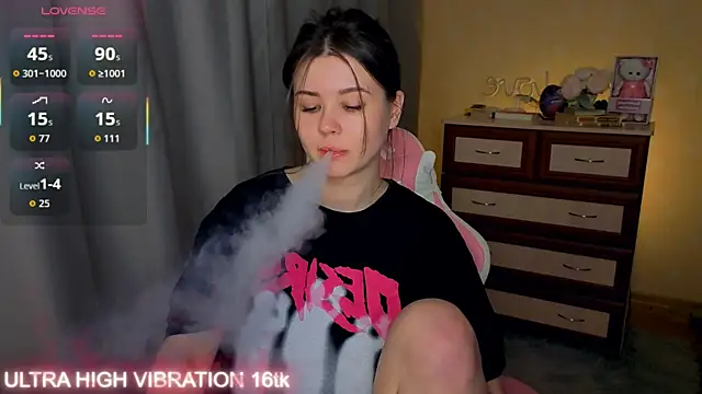 cutie mili online show from March 31, 4:07 pm