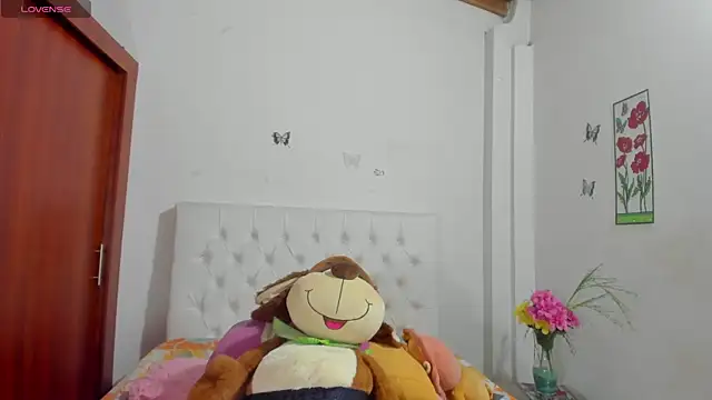 VenussVega online show from June 2, 5:58 pm