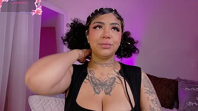 foxxy-lov3 online show from February 20, 11:56 am