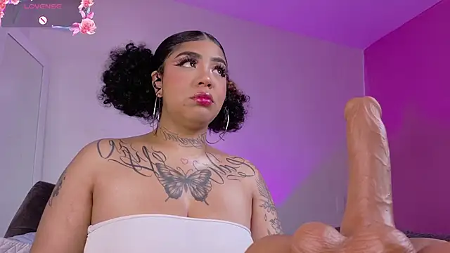 foxxy-lov3 online show from March 5, 1:29 pm