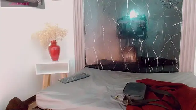 hilary rodriguez online show from April 13, 7:58 pm