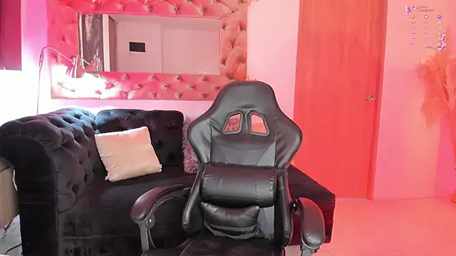 AmelyaMann online show from April 12, 2:09 pm