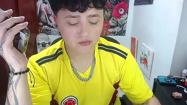 isabeautyx19 online show from April 19, 5:40 am