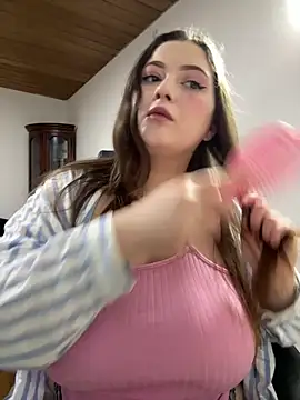 Kamilla Loop online show from February 19, 5:29 am