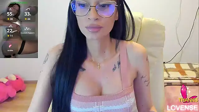 kissnicol32 online show from May 28, 4:27 pm