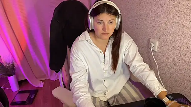 Katrin  kiss online show from October 16, 5:59 pm