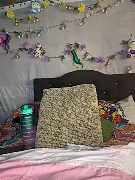 NinaGauther online show from March 27, 3:13 pm