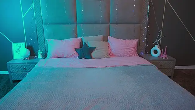 ArishkaLulu online show from February 7, 7:23 am