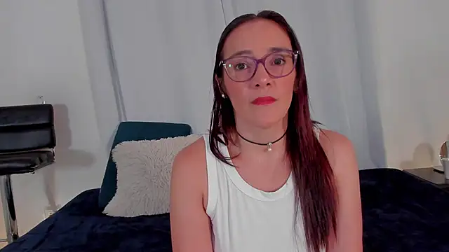 Jessica Herrera  online show from March 2, 10:04 pm