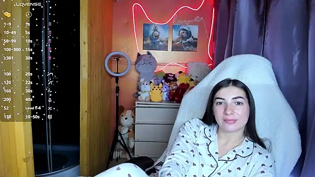 Fiery Brunette  online show from September 19, 2:38 pm