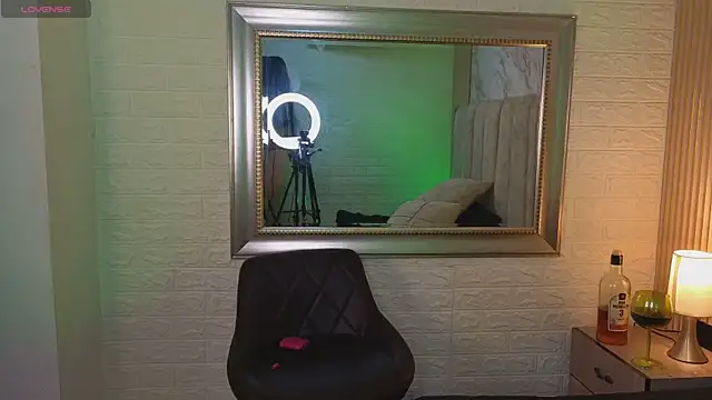 catalina  23 online show from March 17, 10:03 pm