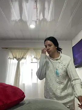 hannahb-e online show from April 9, 12:21 pm