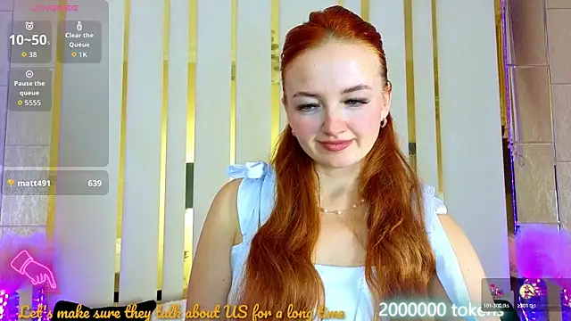 Marina Mur  online show from November 4, 8:25 pm