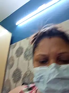 Snapshot of kunjan789 chatting on September 24, 2:32 am kunjan789 online show from September 24, 2:32 am