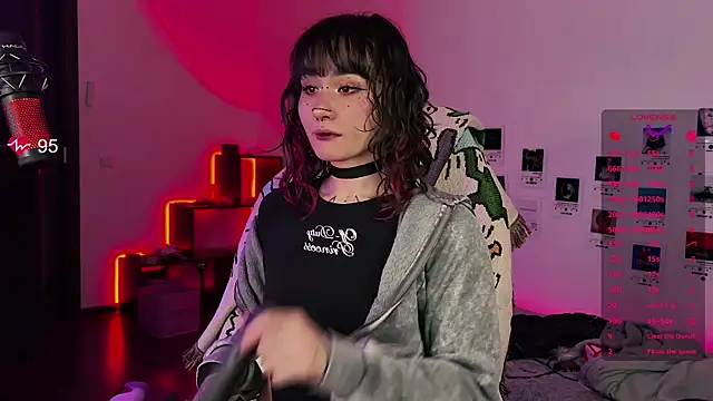 Snapshot of deadlysweet chatting on September 30, 2:06 am deadlysweet online show from September 30, 2:06 am