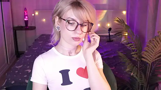  Moonlight t online show from March 19, 9:35 am