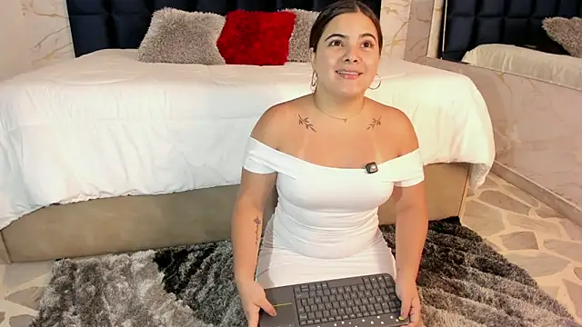 EVELIN MASON online show from September 13, 8:06 pm