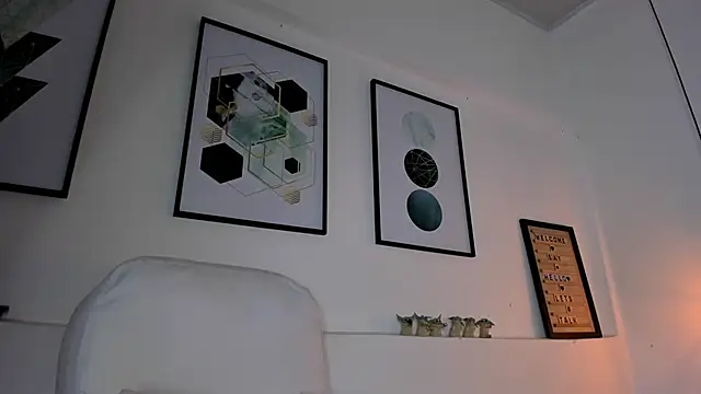 amysc online show from March 12, 1:25 pm