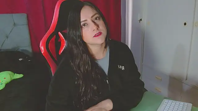 Noamartin  online show from February 3, 10:56 pm