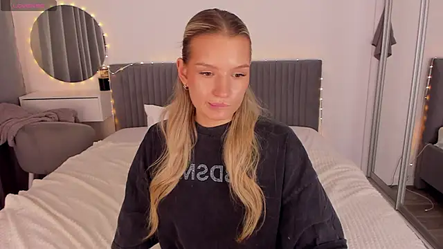 CassieRayss online show from May 7, 4:54 pm
