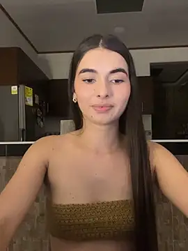 Coralinee 01 online show from December 1, 3:10 am