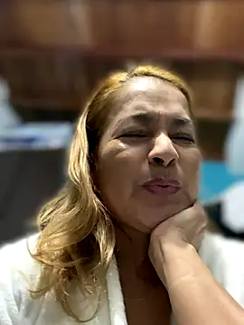 Snapshot of Jlo_69 chatting on September 21, 5:50 am Jlo 69 online show from September 21, 5:50 am